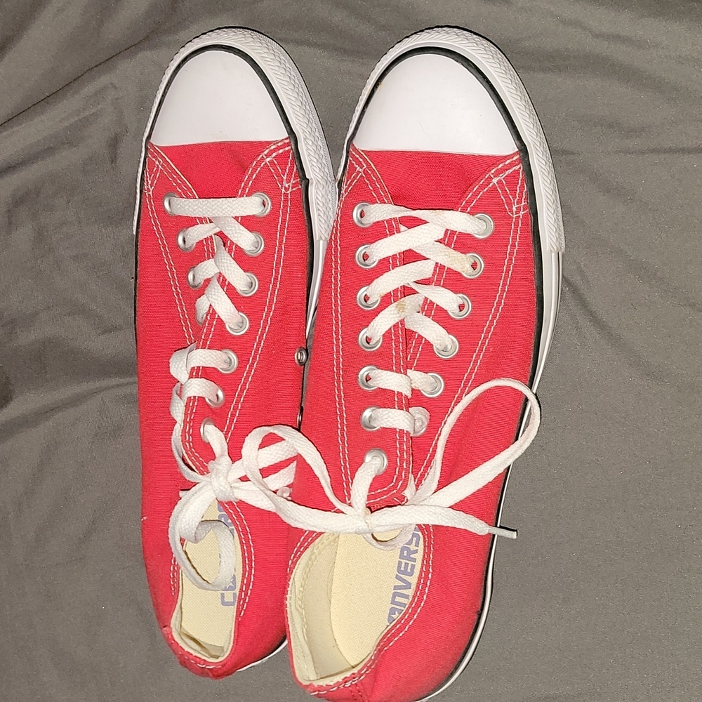 Converse low top red